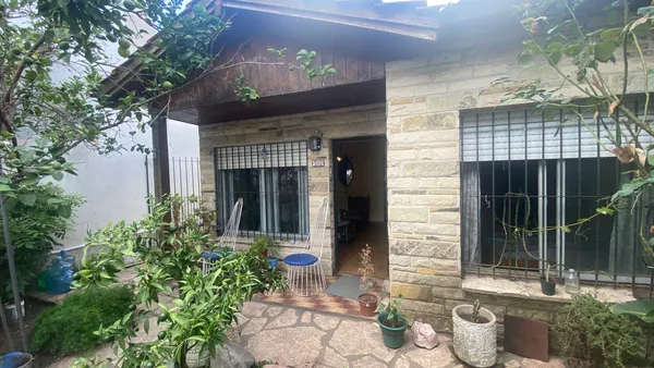 Casa en Urquiza al 1600