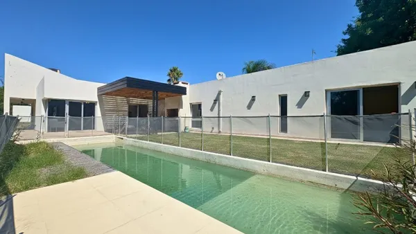Casa en Avenida Fuerza Aerea al 4200