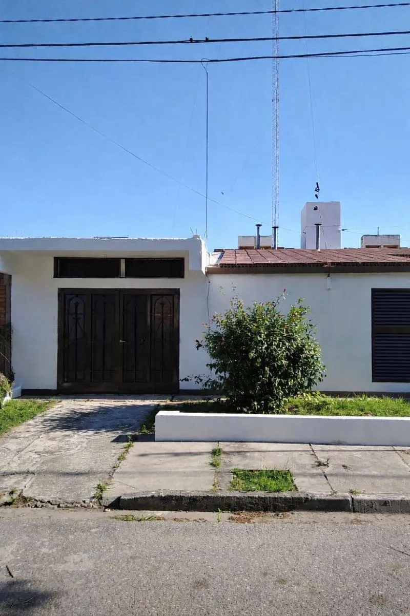 Casa en Calle pública al 3000