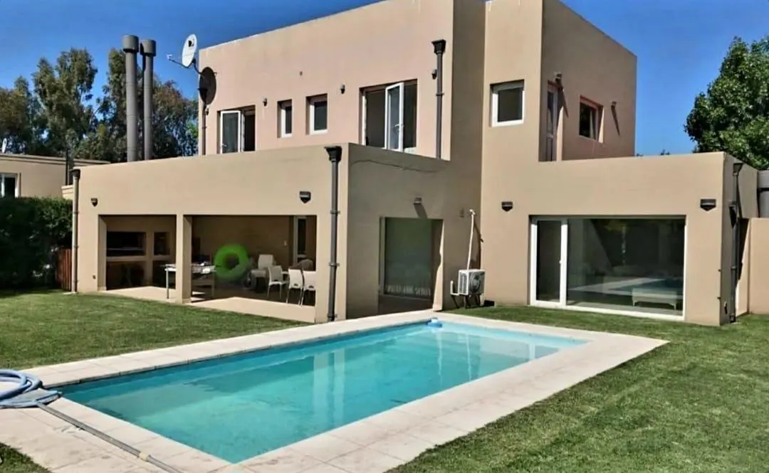 Casa en LOS PINOS al 100