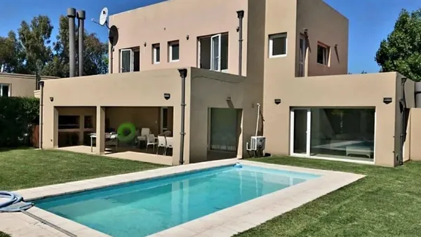 Casa en LOS PINOS al 100