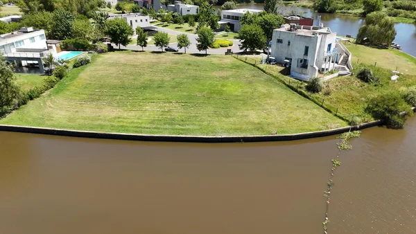 Terreno en Venta Lote al Río con Amarra Propia Barrio El Cazal