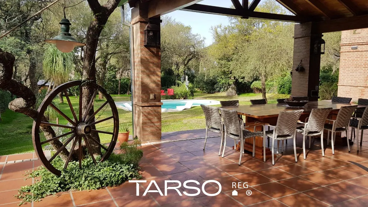 Casa en Av. Ejercito Argentino al 9500