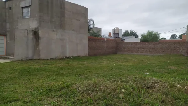 Terreno en Pje. Publico al 10400