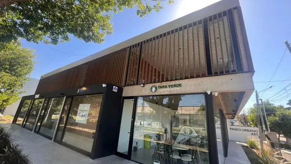 Local Comercial en 485 e/137y138 (LOCAL 3)