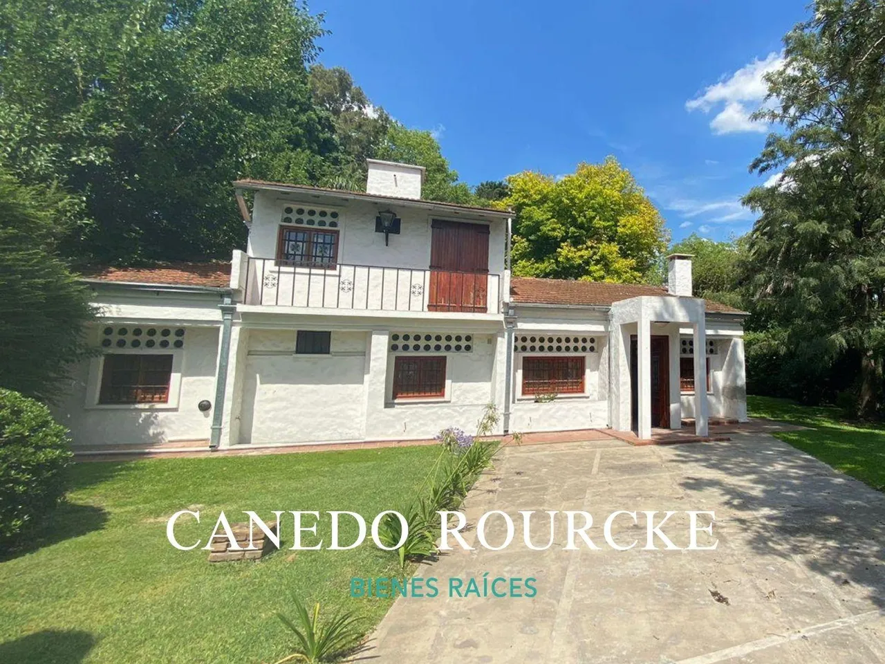 Casa en Los Eucaliptos al 700