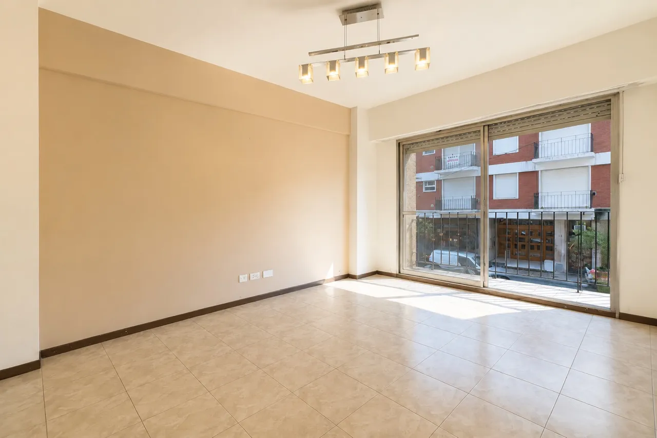 Departamento en Bolivar al 2500