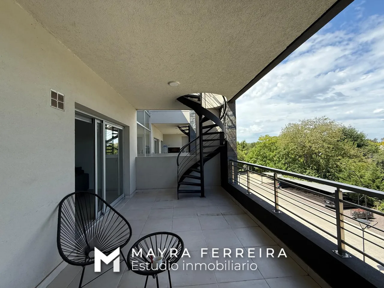 Departamento en Departamento 2 ambientes en venta en Ayres de canning con balcon y terraza