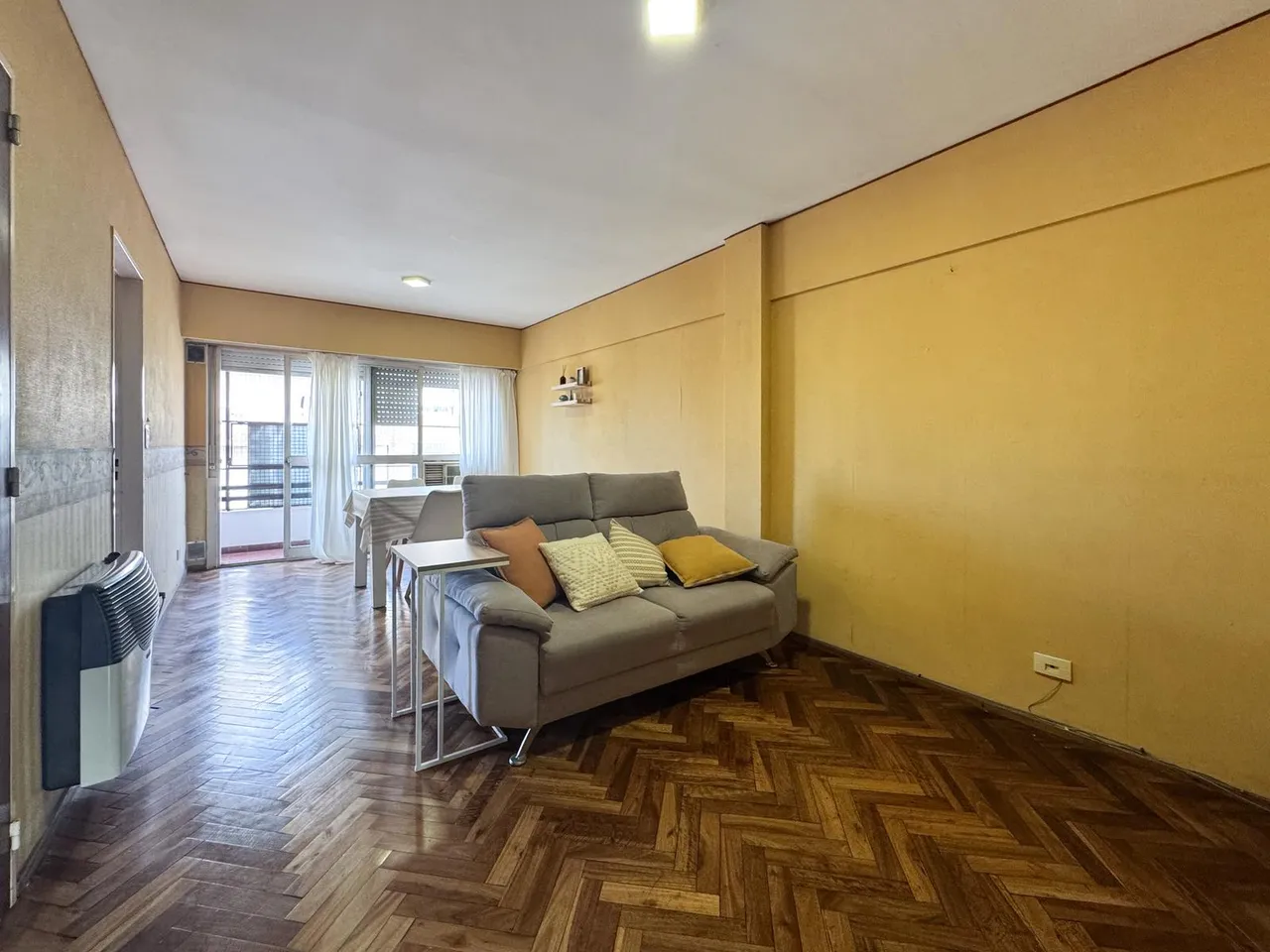 Departamento en Corrientes al 2100