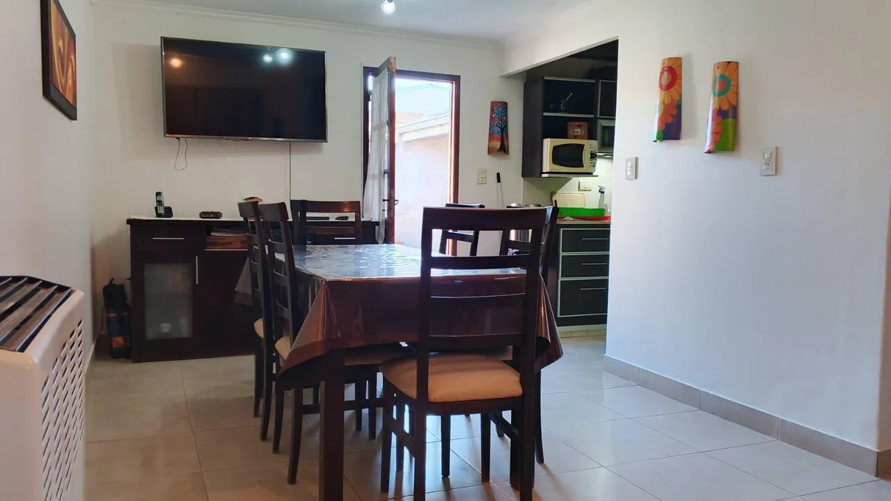 Departamento en PH 4 AMBIENTES AL FRENTE C/ PATIO CASTELLI al 7000