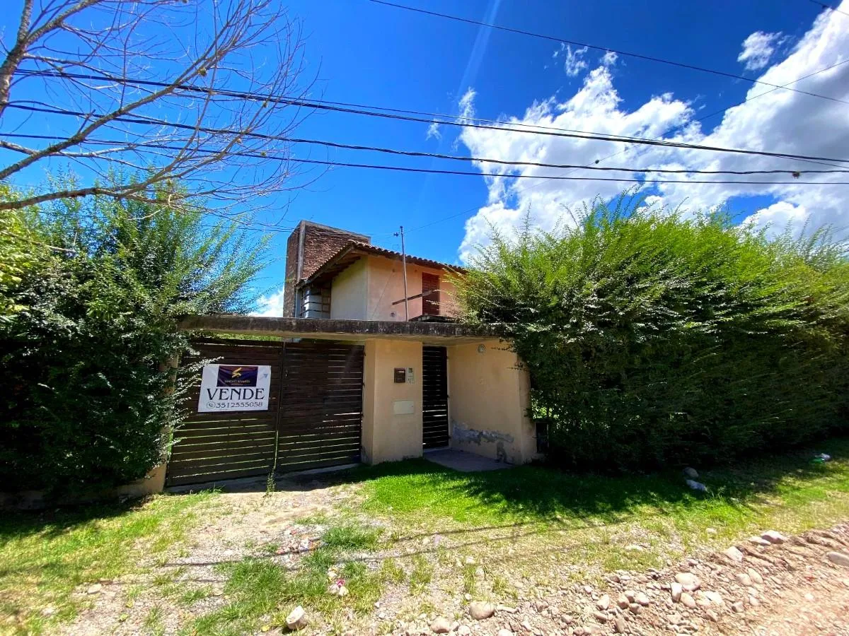 Casa en Dr. Aurelio Tanodi esq. Luis Pasteur
