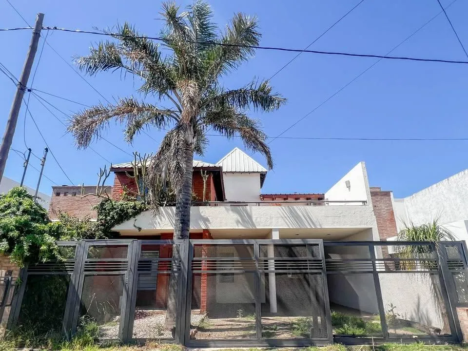 Casa en cerro del morro al 2500