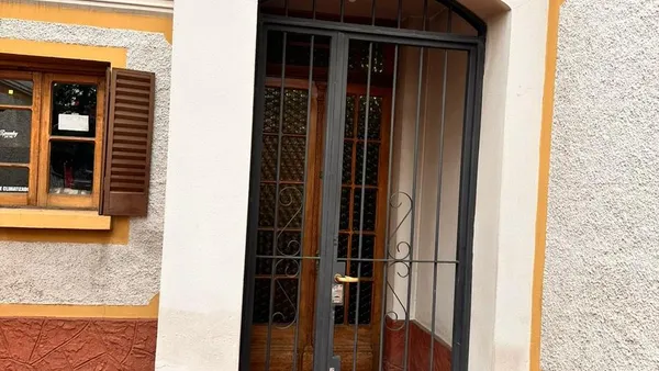 Casa en Juan Domingo Peron al 255