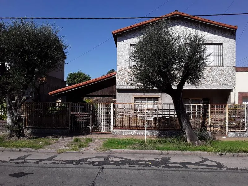 Casa en Peribebuy al 800