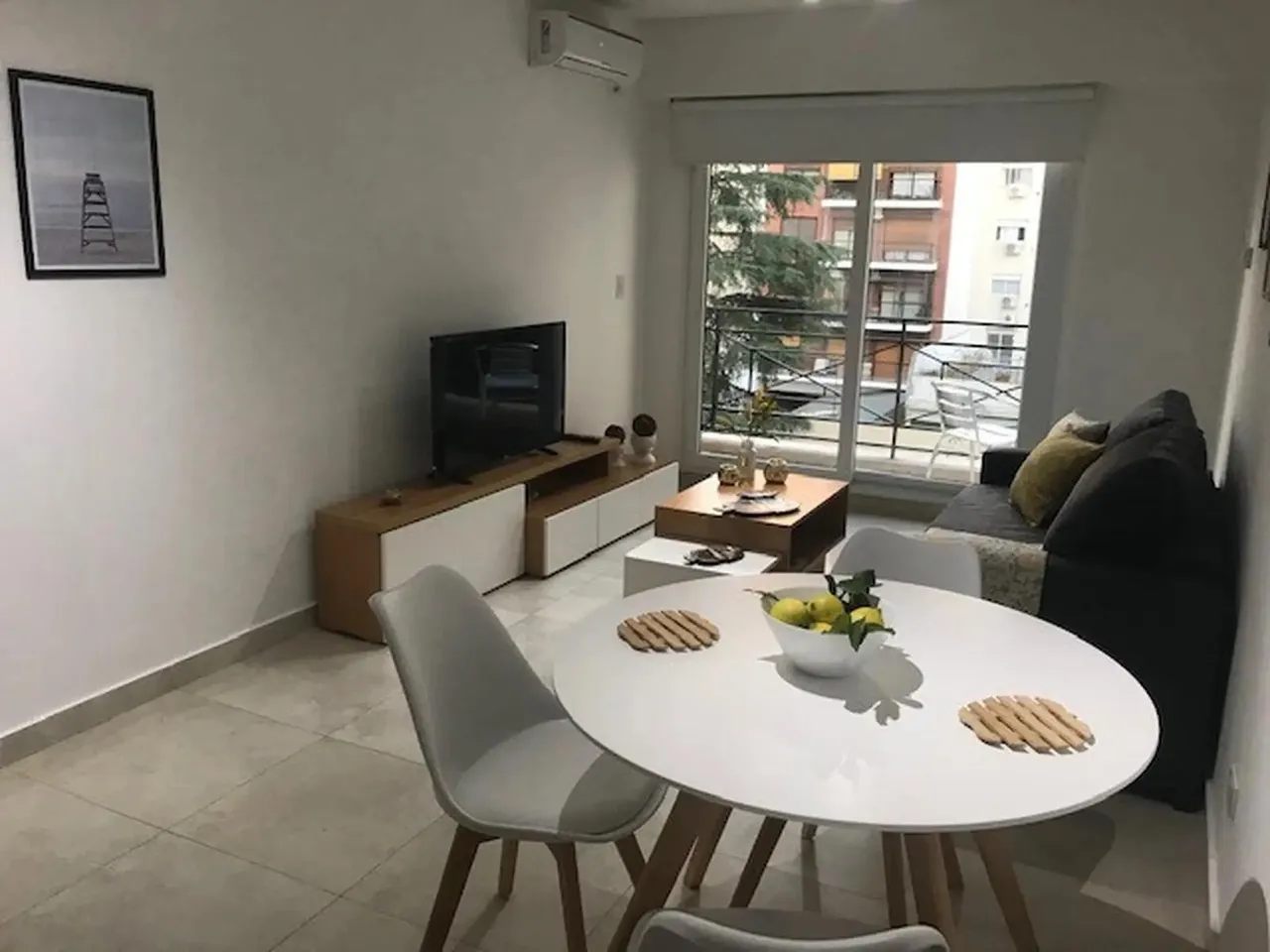 Departamento en Juana Azurduy y Amenábar