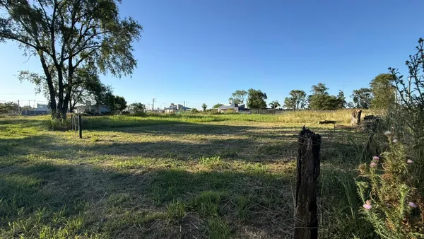 Terreno en Juan costa isabel Leones
