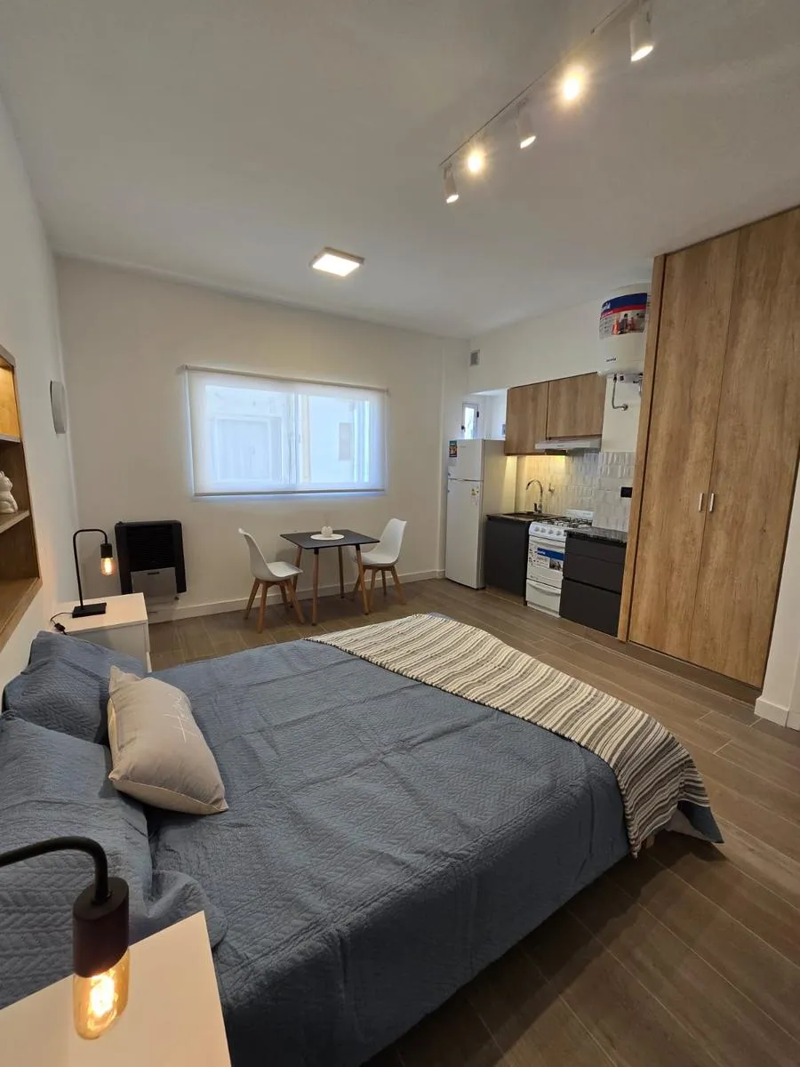 Departamento en ALBERTI al 2000