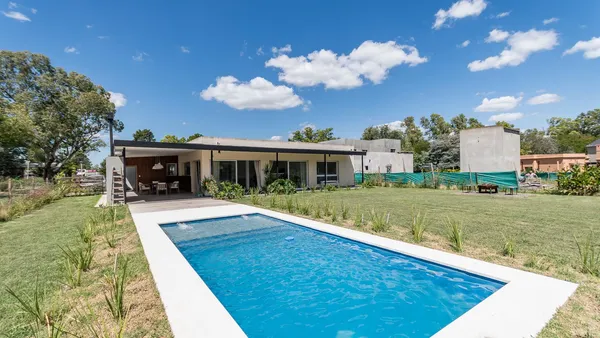 Casa en Ruta Provincial 4