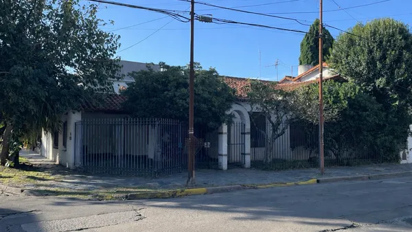 Casa en Don Bosco al 200