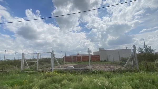 Terreno en LOTE en 19 entre 98 y 600