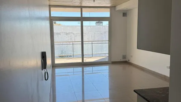 Departamento en Alsina al 500