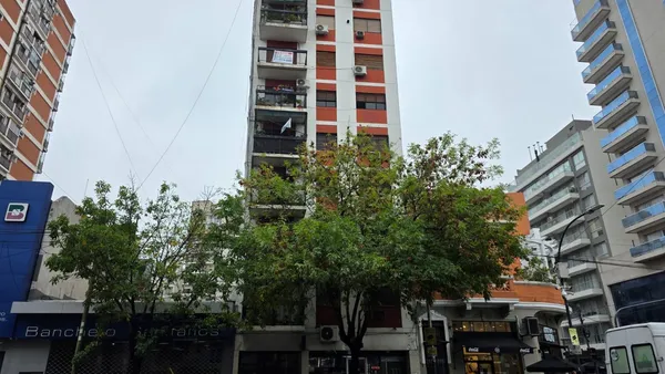 Departamento en Angel Gallardo al 800