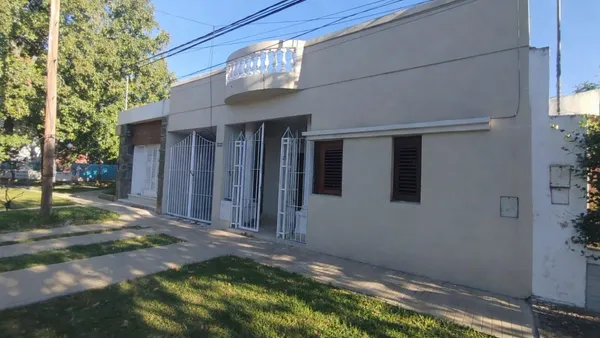 Casa en Castelli al 700