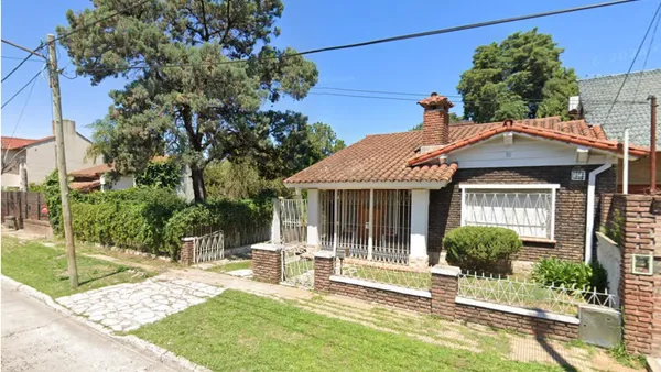 Casa en La Refalosa al 200