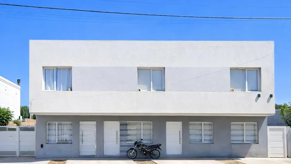 Casa en Venta Duplex 2 Dormitorios, Velez Sarfield, Plottier al 100