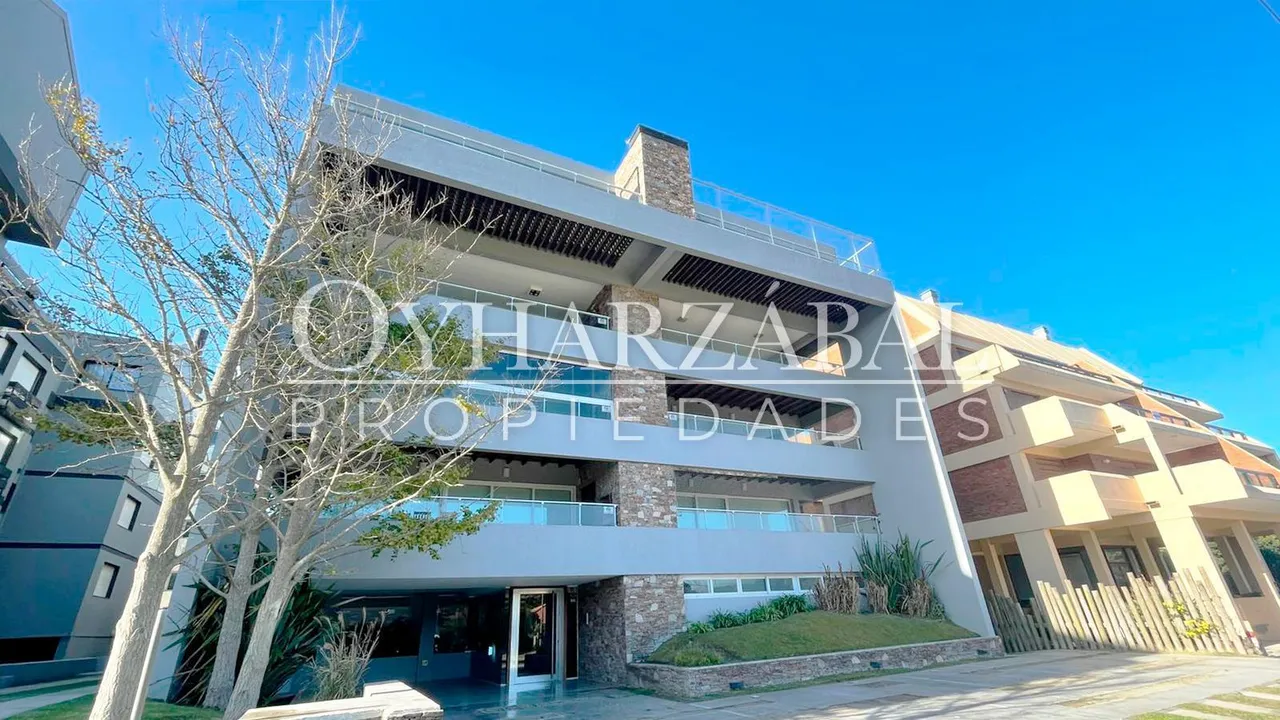 Departamento en Libertador al 2100