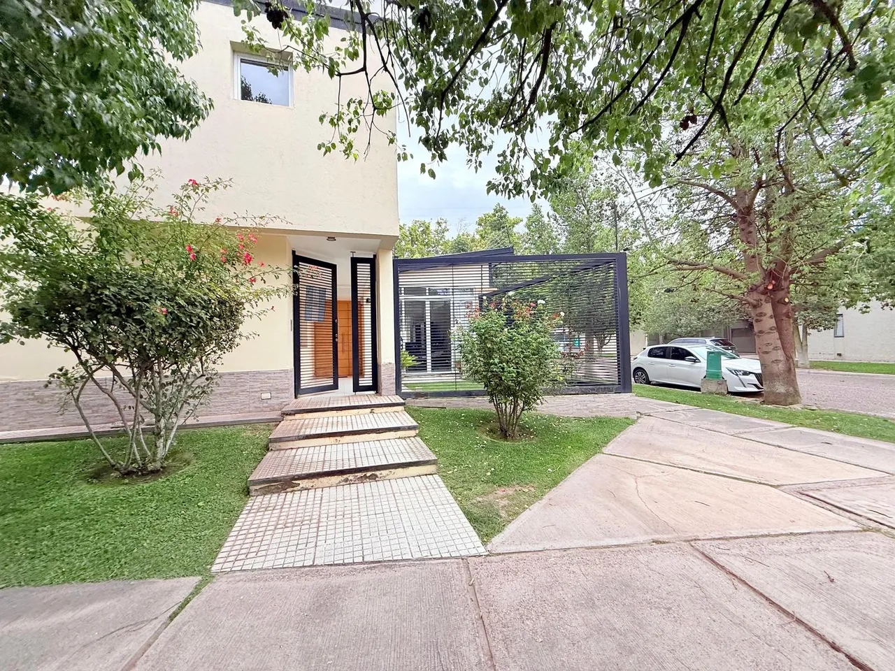 Casa en Malabia al oeste del Acceso Sur