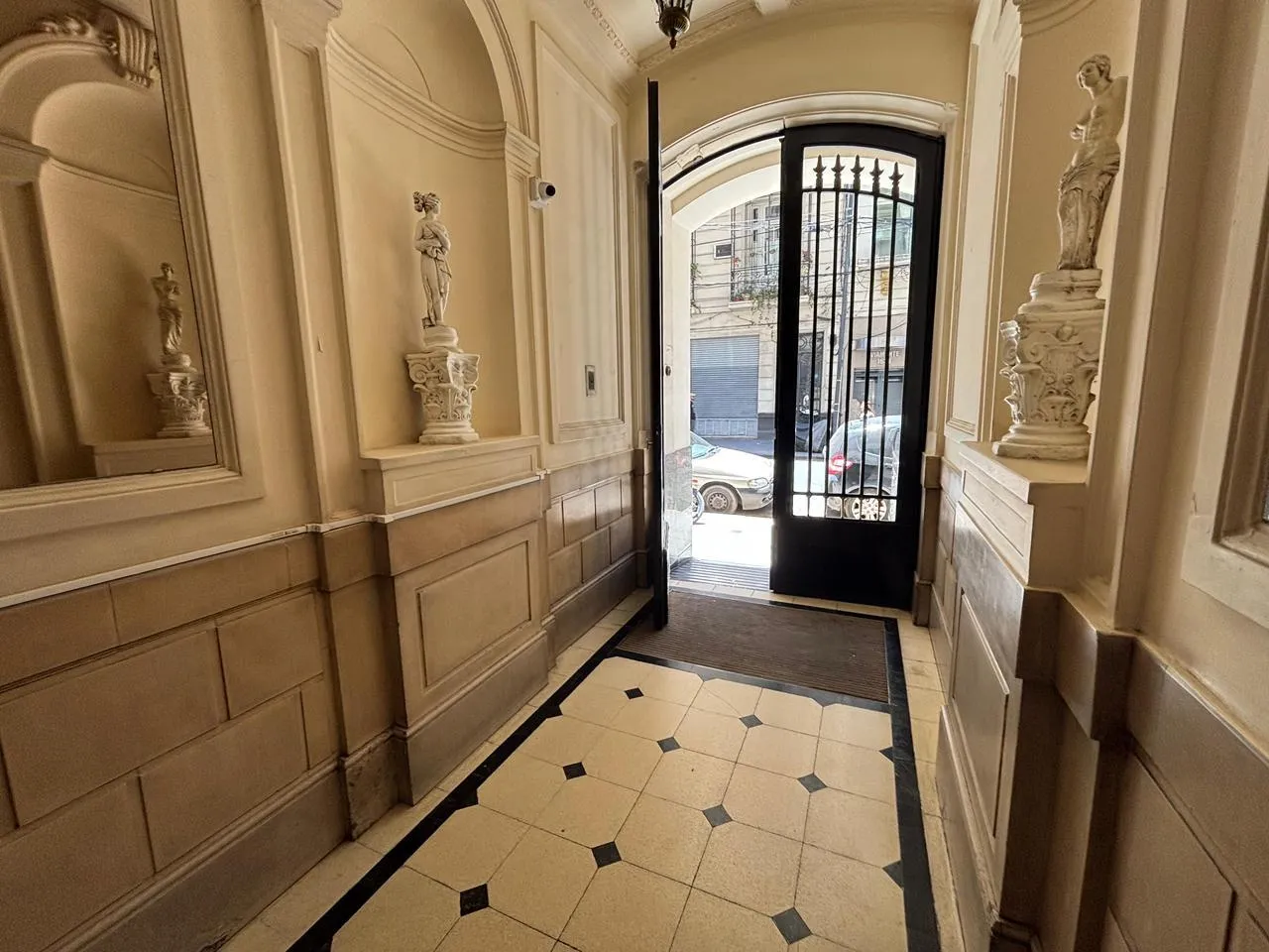 Departamento en Viamonte al 1600