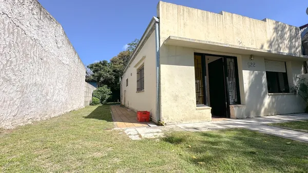 Casa en 138 bis e/ 526 y527