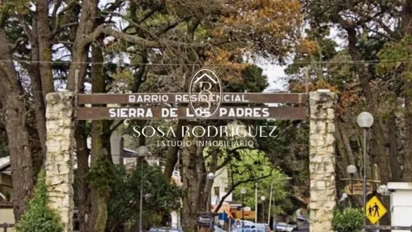Terreno en Calle Ricardo y Noemí