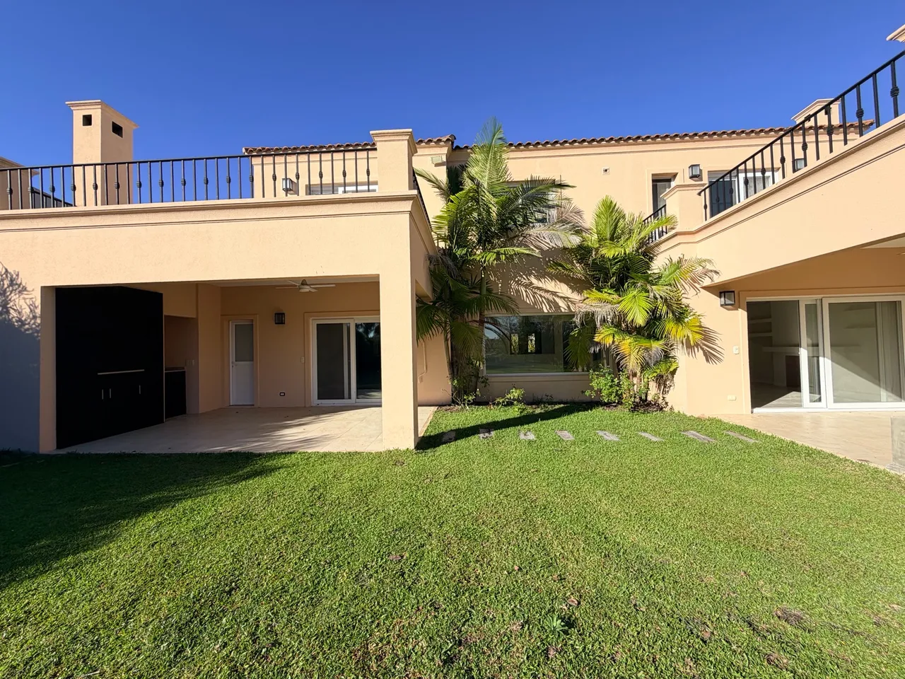 Casa en Santa Catalina lote al Agua