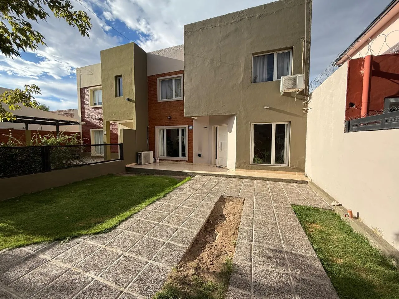 Departamento en VENDO DUPLEX 3 DORMITORIOS CON PISCINA - B° VIÑAS, CIPOLLETTI