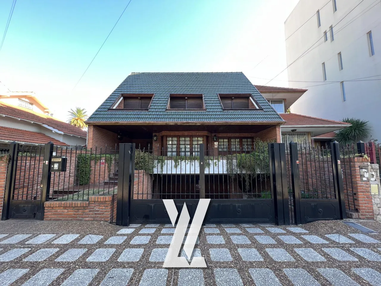 Casa en Luis maria drago 382