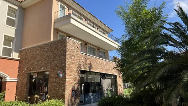 Departamento en caamaño al 600