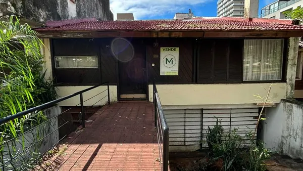 Casa en Roque Saenz Peña al 1800