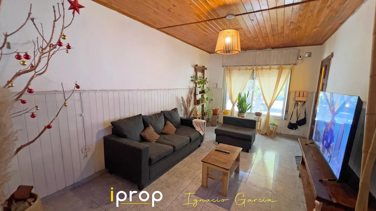 Casa en Algarrobos al 300