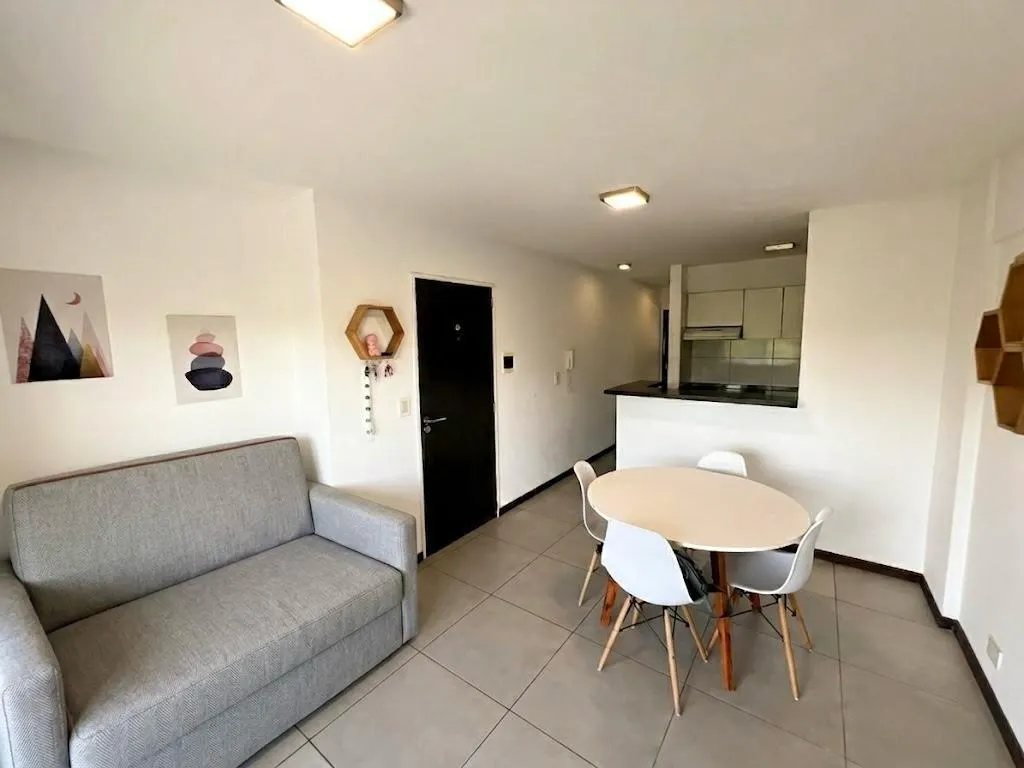 Departamento en Av. Pellegrini al 2300