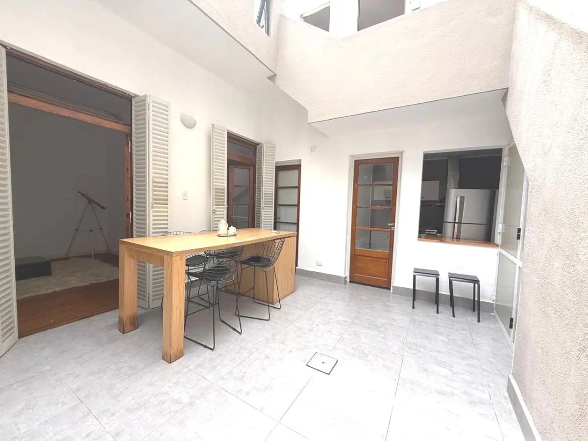 Departamento en Campos Salles al 1900