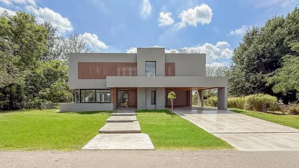Casa en Kentucky Club de Campo lote 682