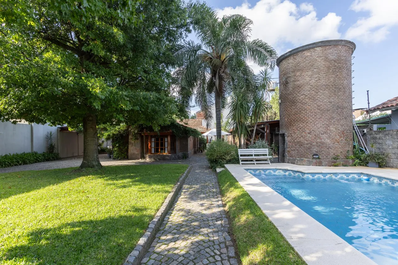 Casa en Tiradentes al 800