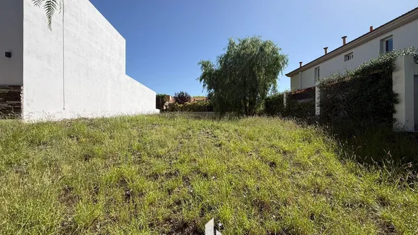 Terreno en BARRIO DALVIAN