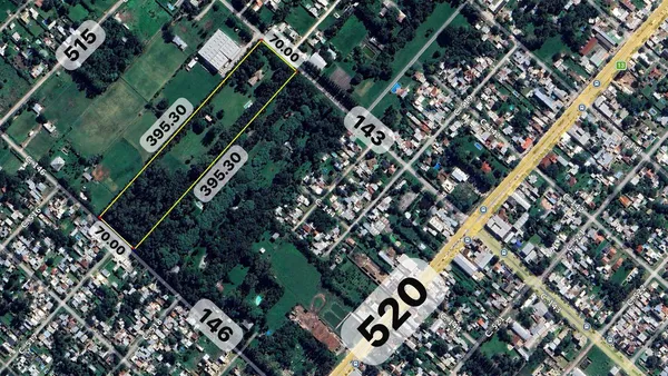 Terreno en 143 515 y 517