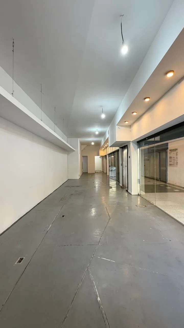 Local Comercial en Dean funes al 100