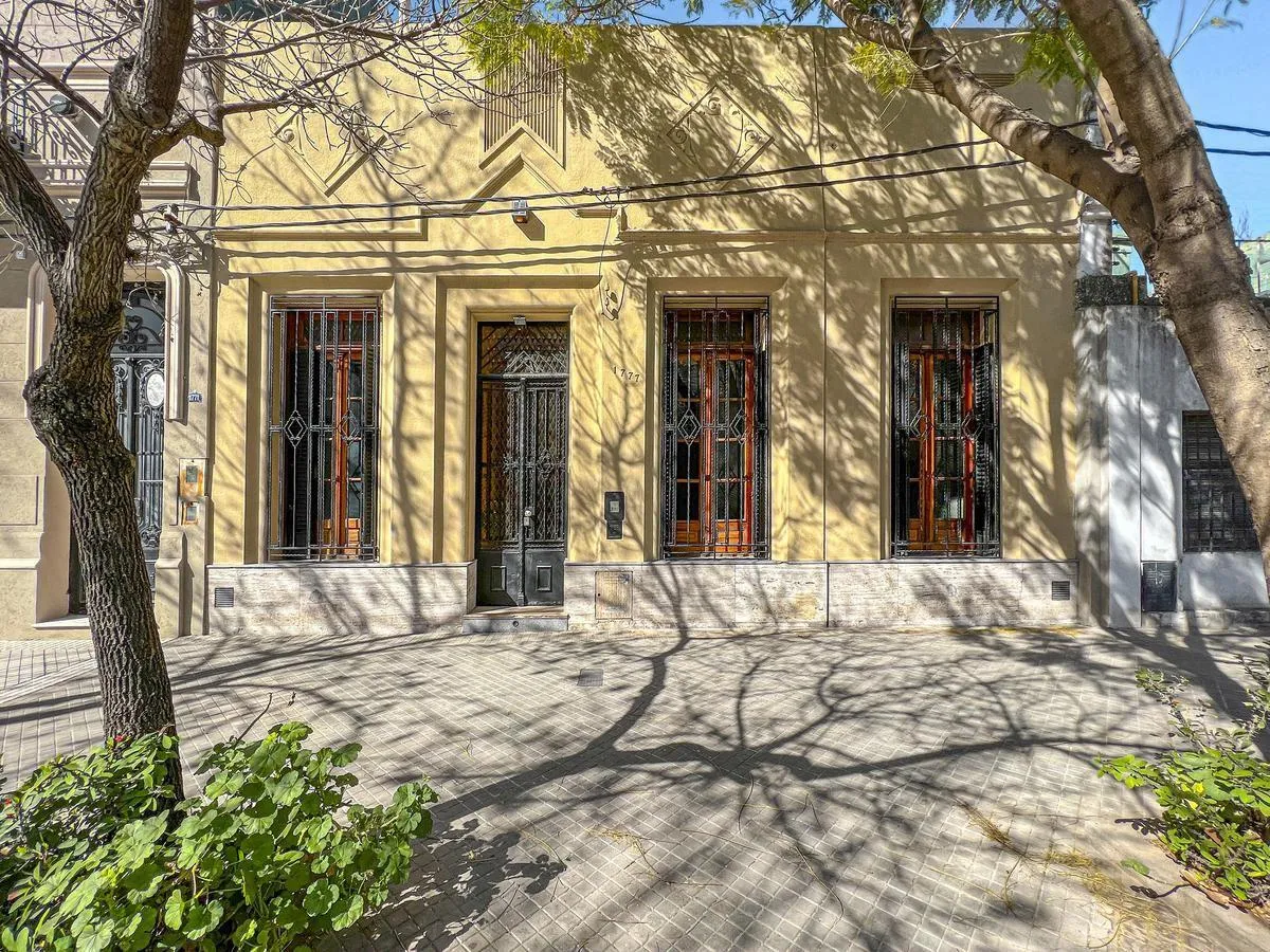 Casa en Chacabuco al 1700