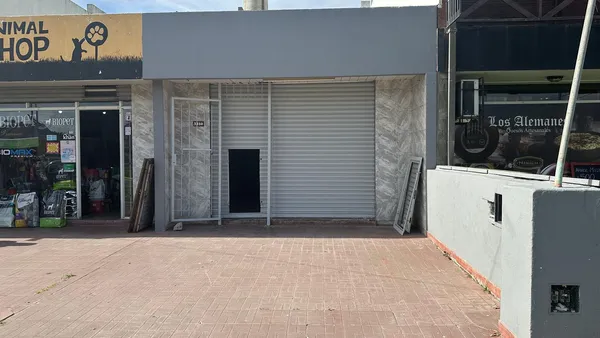 Local Comercial en Av. Tejedor al 3300