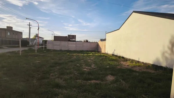 Terreno en Venta terreno esquina 378 m2 frente a plaza - Gral Fernández Oro